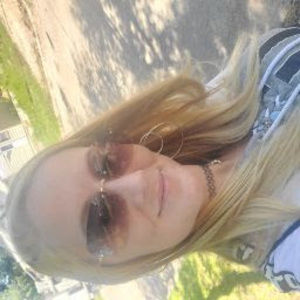 Meet your Posher, Desiree